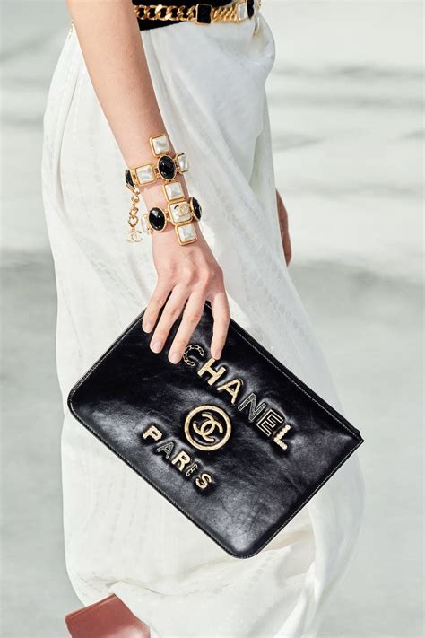 bolsa chanel mas cara|cheapest Chanel bag 2020.